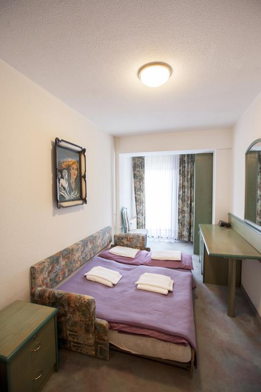 Sobe Krona Radovljica Zimmer foto
